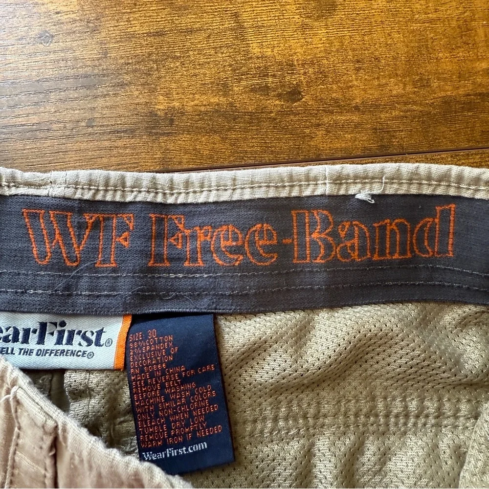 WearFirst Free Band‎ Cargo Shorts Men's Size 30 Khaki Tan Stretch Pockets Casual - Picture 2 of 9
